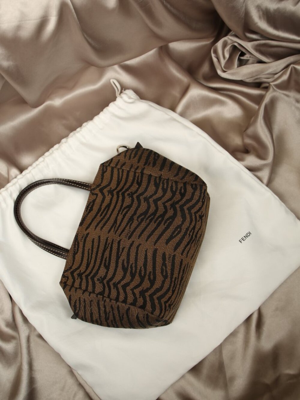 Extremely rare Fendi Bag - Picture 3 of 13